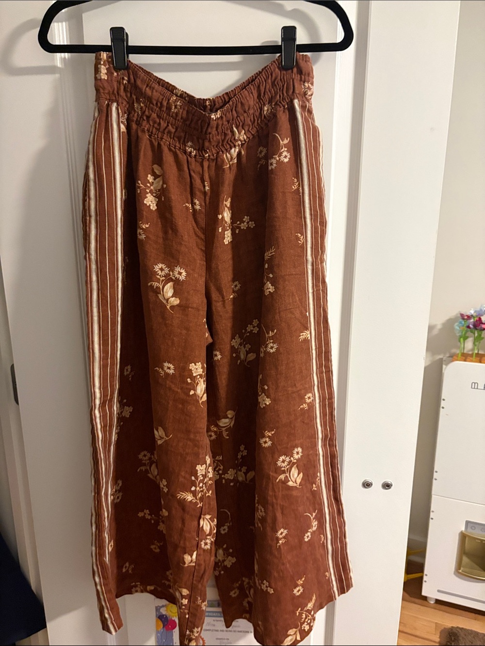 Anthropologie Somerset 100% Linen pull on pants. Size Small